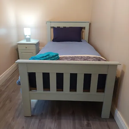 بيت للعطل Pegs *